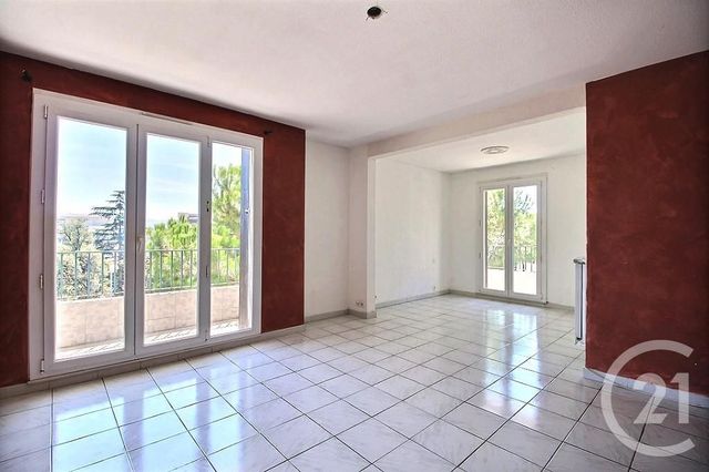 Appartement T4 à louer - 4 pièces - 89.88 m2 - PERPIGNAN - 66 - LANGUEDOC-ROUSSILLON - Century 21 Terres Catalanes